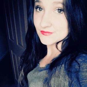 Meet your Posher, Stefanie